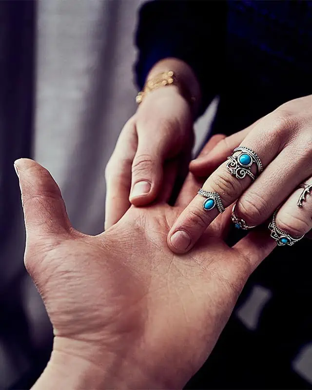 hand-reading-service